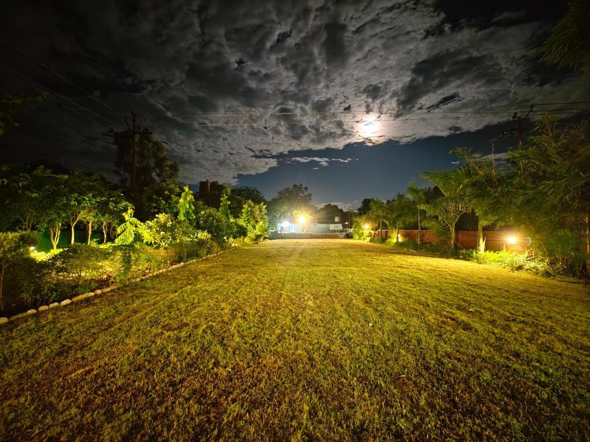 Wanderlust Corbett Resort Garjia ภายนอก รูปภาพ
